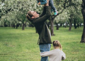 Roditelji njegovatelji u fokusu: Izmjene zakona i veće naknade