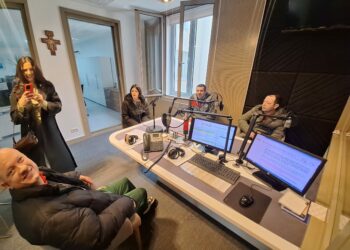 Članovi Udruge Susret na Svjetski dan radija posjetili Radio Mir