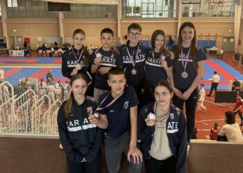 (FOTO) Uspješan vikend u Zagrebu: Osam medalja za Karate klub Brotnjo Hercegovina