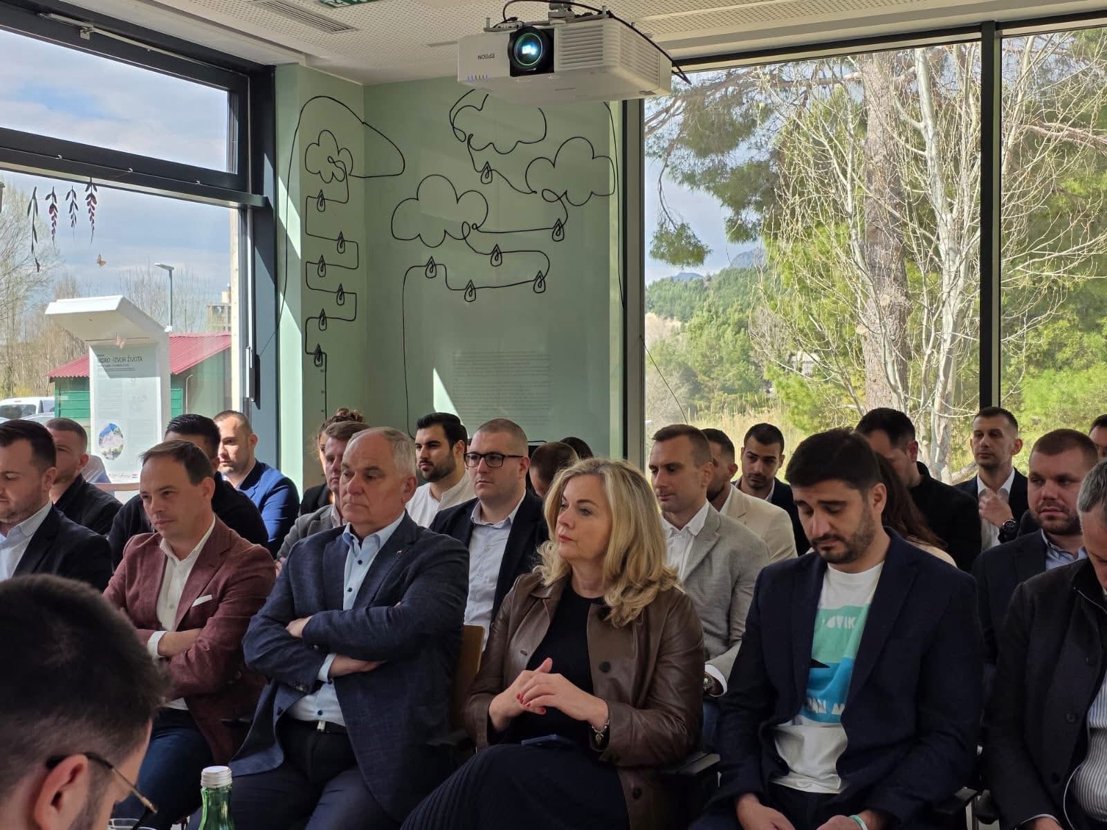 Održana zajednička sjednica mladeži HDZ-a SDŽ i mladeži HDZ-a BiH HNŽ u Solinu