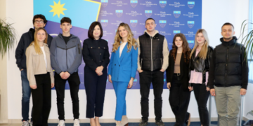 Predsjednica Buhač s maturantima o potrebi snižavanja studentskih školarina