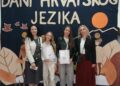 Učenice OŠ fra Didaka Buntića osvojile prvo mjesto na Županijskom natjecanju u pisanju i recitiranju poezije