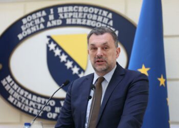 Ministar vanjskih poslova: Više od 1400 državljana BiH blokirano u državama Zaljeva, čekaju letove