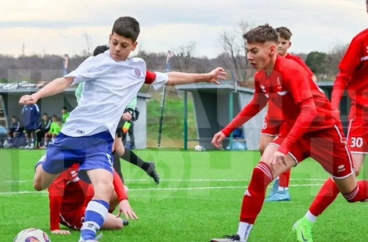 Brotnjak Petar Prusina zabio gol u pobjedi pionira Hajduka protiv Kustošije