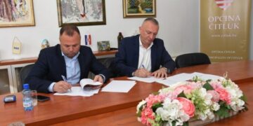 Općina Čitluk: Potpisani ugovori za radove na izgradnji lokalne prometnice u Bijakovićima i na dionici Bijakovići-Vionica