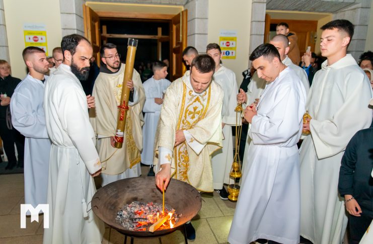 Mise i obredi u Međugorju kroz Vazmeno trodnevlje i na Uskrs