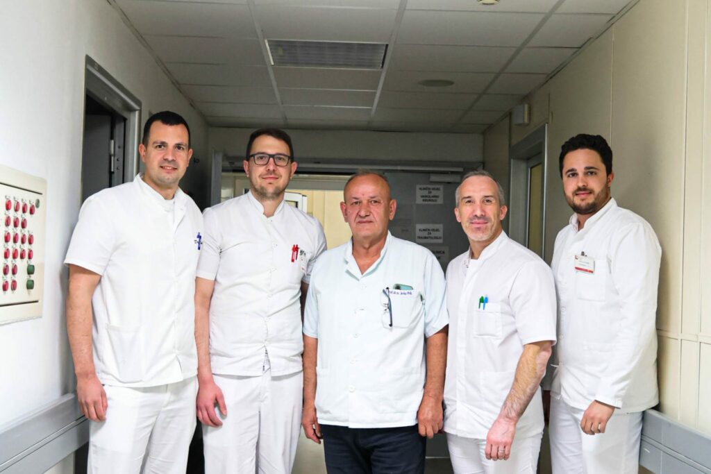 Ortopedi iz SKB Mostar prvi put izveli jednu od najsloženijih operacija prijeloma zdjelice