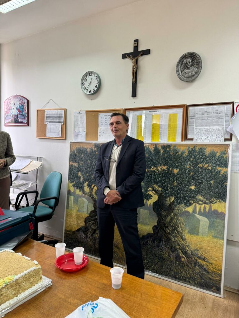 Dugogodišnji ravnatelj OŠ fra Didaka Buntića, Marin Kapular, otišao u zasluženu mirovinu