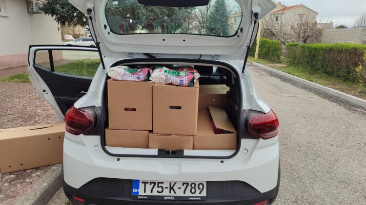 CENTAR ZA SOCIJALNI RAD Podijeljeni paketi potrepština u sklopu projekta „Pomoć socijalno ugroženim osobama na području općine Čitluk“