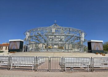 Radovi na vanjskom oltaru međugorske crkve