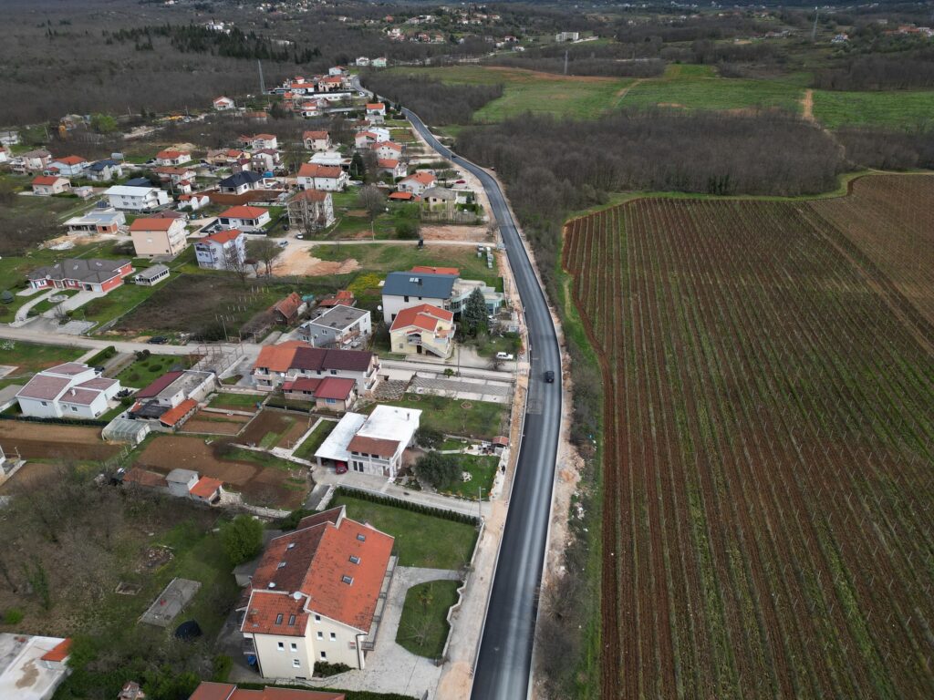 Važna obavijest: Obustava prometa od kružnog toka Tromeđa do crkve na Služnju