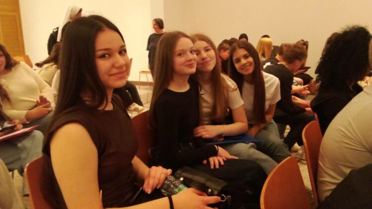 Učenice OŠ Bijakovići sudjelovale na natjecanju iz vjeronauka