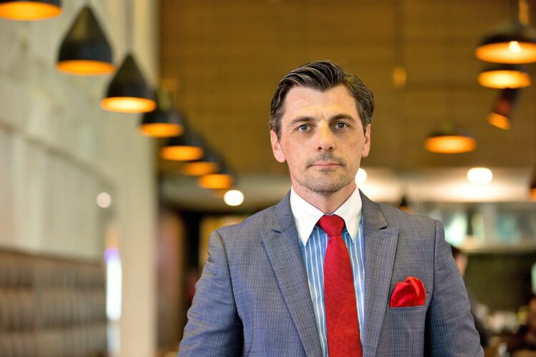 Kako pametno uložiti novac: Dionice, ETF-ovi i strategije za dugoročni rast imovine