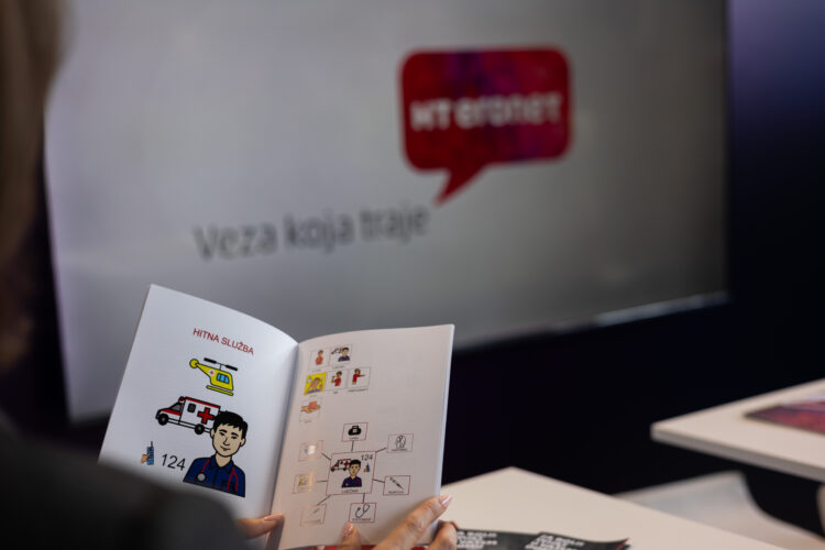 Sajamski program HT Eroneta u znaku inkluzije: Predstavljen slikovni priručnik za hitne službe