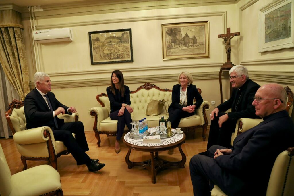 Mir, povjerenje i očuvanje Hrvata i katolika u Banjolučkoj biskupiji