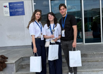 SŠ dr. fra Slavka Barbarića: Treće mjesto na natjecanju “Mjeri, crtaj, gradi”