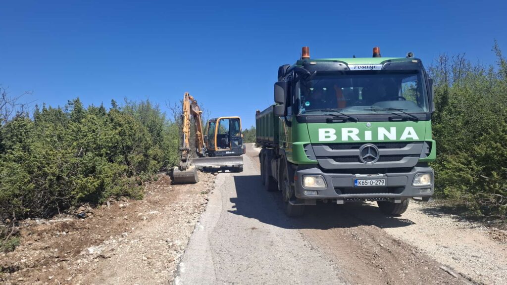 (FOTO) Započeli radovi na preostaloj dionici ceste preko Garišta