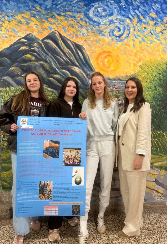 Učenice OŠ fra Didaka Buntića predstavljaju školu na državnom natjecanju iz biosigurnosti i biozaštite