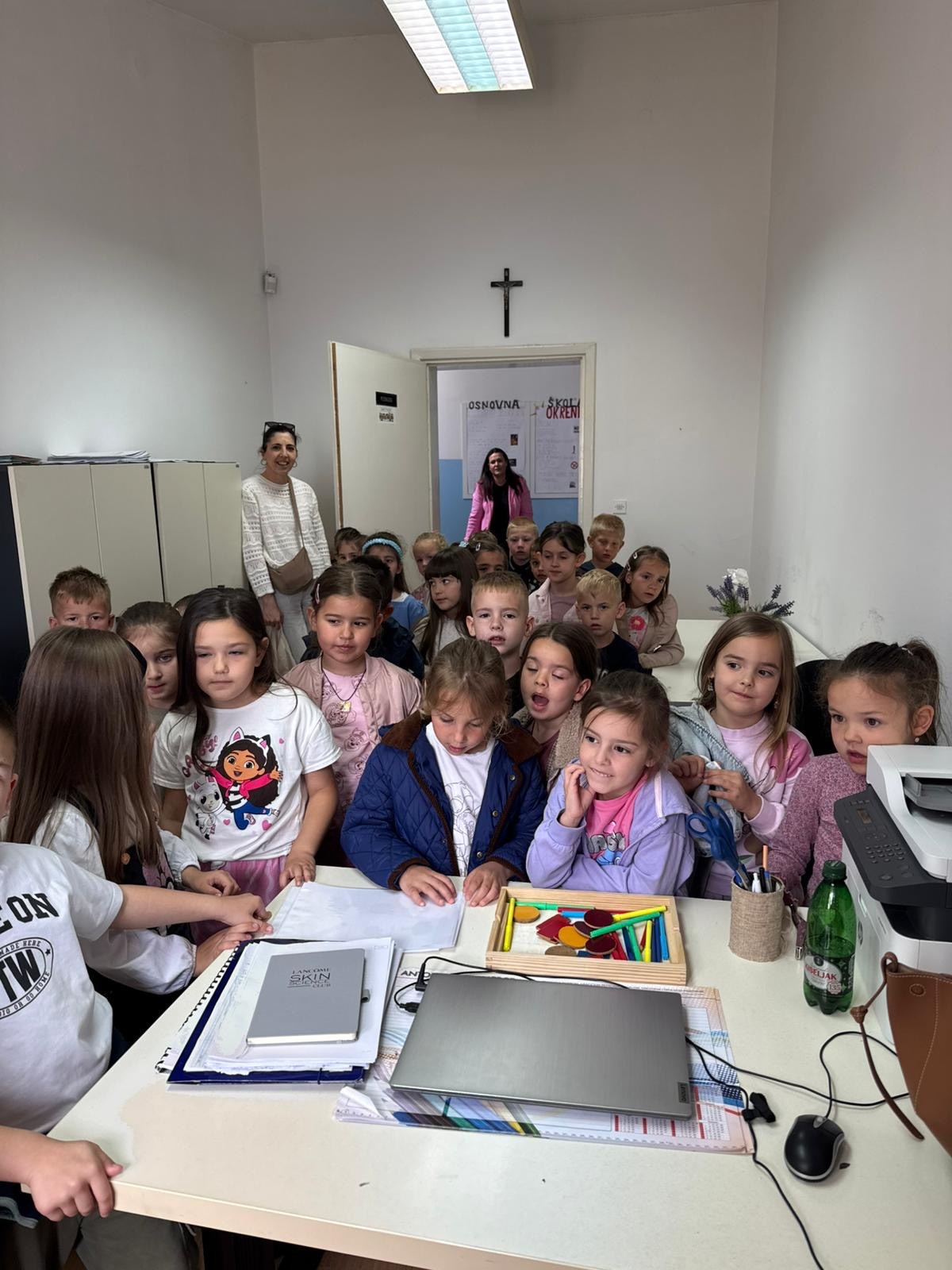 Budući prvašići posjetili OŠ fra Didaka Buntića