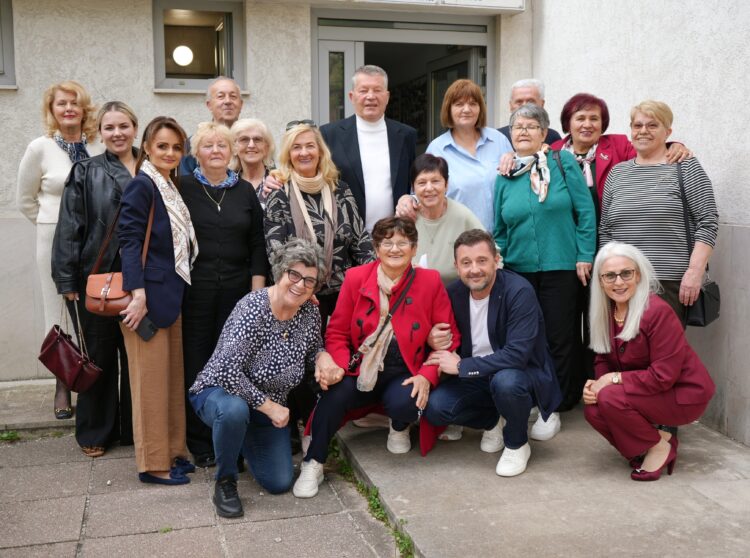 Snaga pažnje i zajedništva: Uskršnji posjet gradonačelnika Kordića umirovljenicima u Mostaru