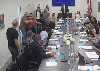 Incident u Grudama: Zaštitar prijavio zastupnika za nasilan ulazak, zastupnik njega za fizički napad