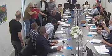 Incident u Grudama: Zaštitar prijavio zastupnika za nasilan ulazak, zastupnik njega za fizički napad