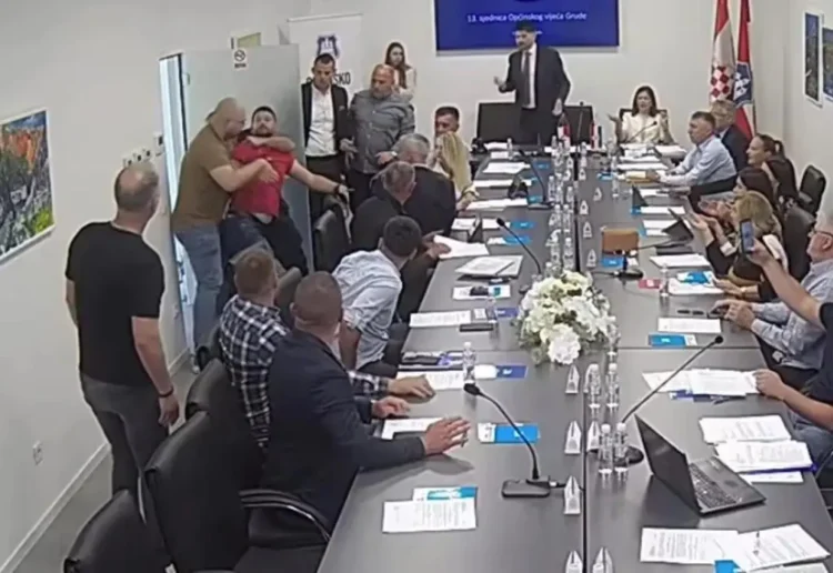 Incident u Grudama: Zaštitar prijavio zastupnika za nasilan ulazak, zastupnik njega za fizički napad