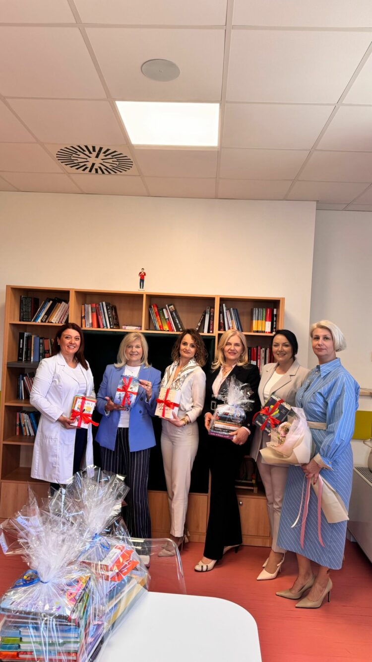 Toplina riječi za najmlađe: Alis Marić darivala knjige djeci na Klinici za dječje bolesti SKB Mostar