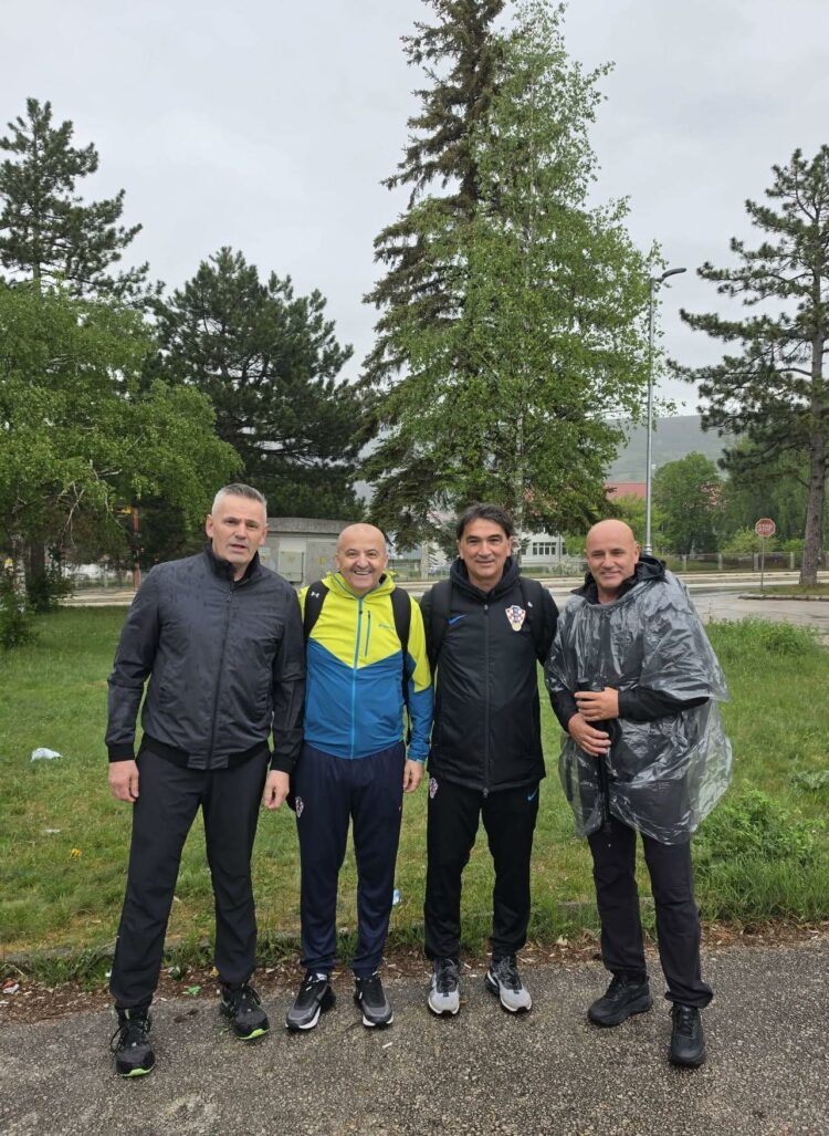 Izbornik Zlatko Dalić na hodočašću iz Livna u Međugorje