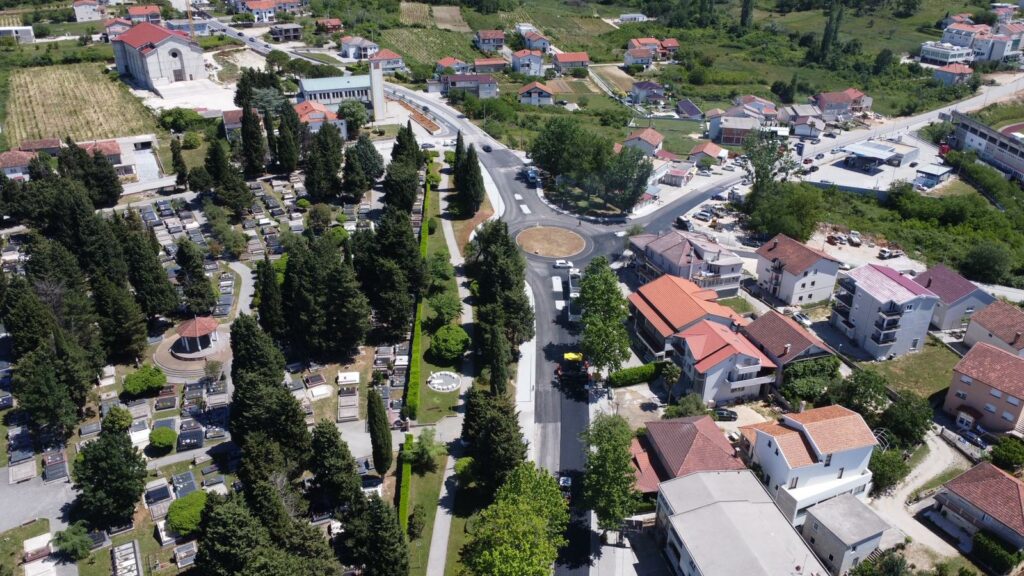 FOTO Radovi na kružnom toku u Čitluku u punom jeku