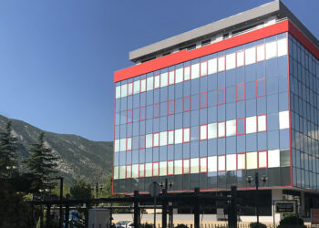 Poliklinika i dnevna bolnica Vitalis iz Mostara postaje prvi centar za operativno liječenje skolioze u BiH