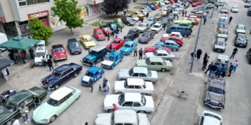 Oldtimer spektakl u Čitluku: Broćanski trg ponovno okuplja ljubitelje automobilskih klasika