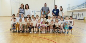Mališani iz Dječjeg vrtića Čitluk uživali u sportskim aktivnostima u školskoj dvorani SŠ dr. fra Slavka Barbarića