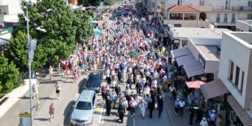 35. Hodnja mira: Tisuće hodočasnika molile za mir na molitvenom hodu od Humca do Međugorja