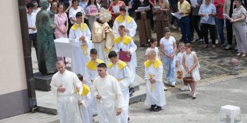 ŽUPA ČERIN Svetkovina Tijelova proslavljena procesijom i svečanim misnim slavljem u župnoj crkvi