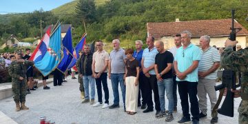 Sjećanje koje ne blijedi: Mještani Donjeg Velikog Ograđenika već sedam godina hodočaste na Uzdol u znak sjećanja na poginule branitelje