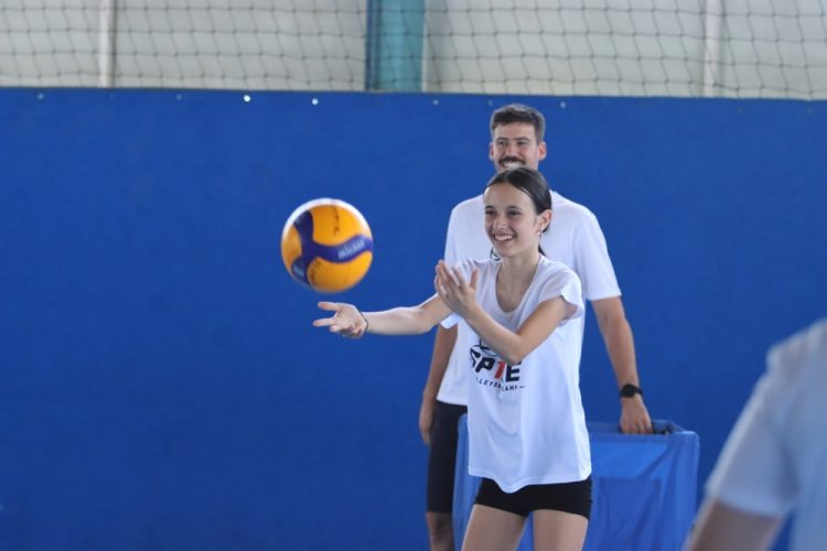 Započeo SP1KE odbojkaški kamp u Ljubuškom: Mladi uče od jednog od najvećih odbojkaških imena