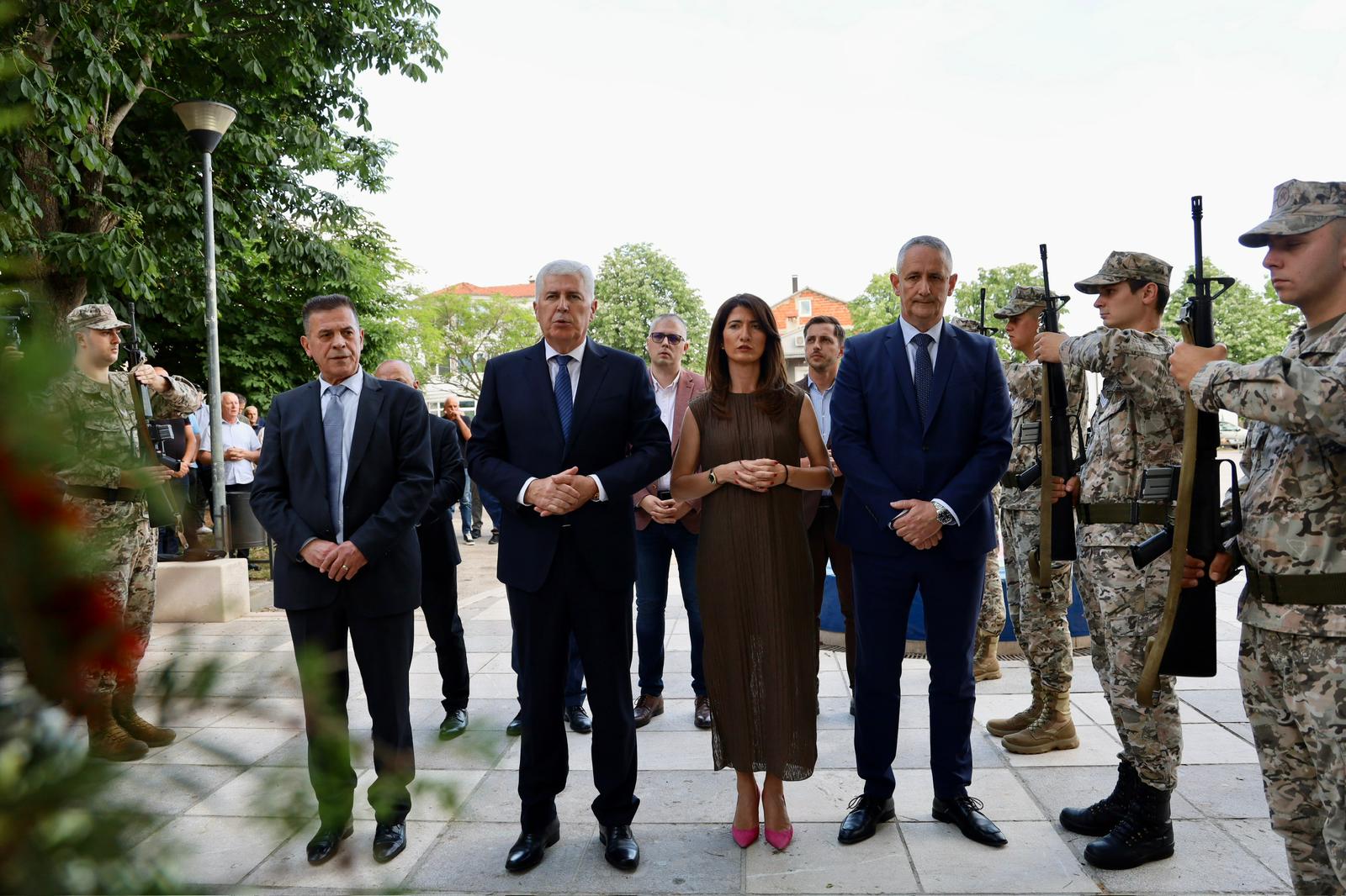 Žrtva hrvatskih branitelja temelj je slobode koju danas baštinimo, mladi je moraju čuvati