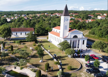GORNJA BLATNICA Program trodnevnice i proslave blagdana Presvetog Srca Isusova