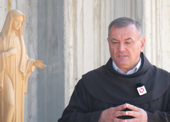 VIDEO Fra Danko Perutina u podcastu Bez adrese: “Dokumentirao sam 640 zvanja i 500 ozdravljenja u Međugorju”