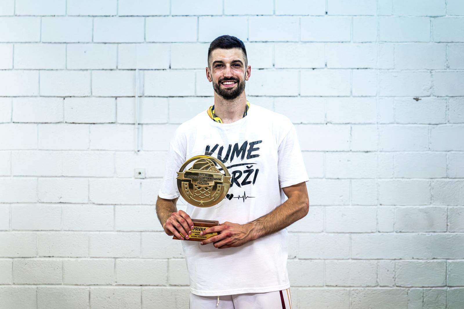 Brotnjak Jure Zubac osvojio naslov prvaka BiH s KK Bosna
