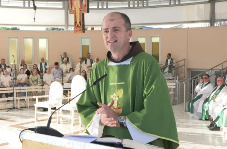 Fra Bože Milić: U Međugorju nas Marija okuplja na molitvu i uči nas moliti