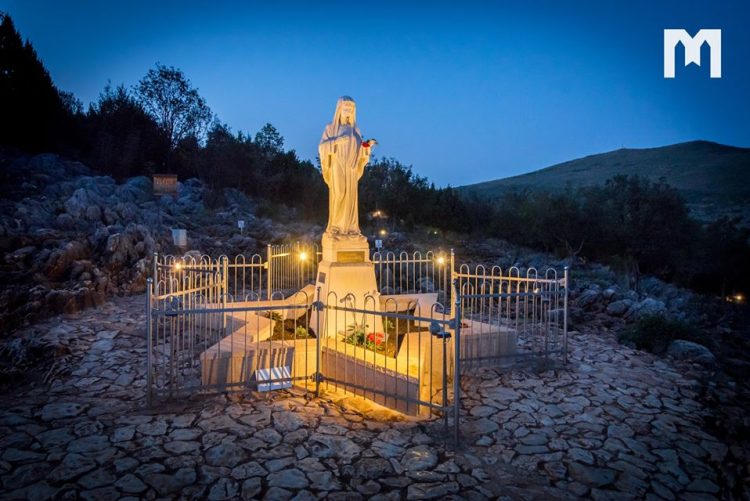 MEĐUGORJE Devetnica Kraljici Mira za 45. obljetnicu Gospinih ukazanja