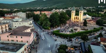 Tijelovska procesija s Presvetim Oltarskim Sakramentom ulicama Međugorja