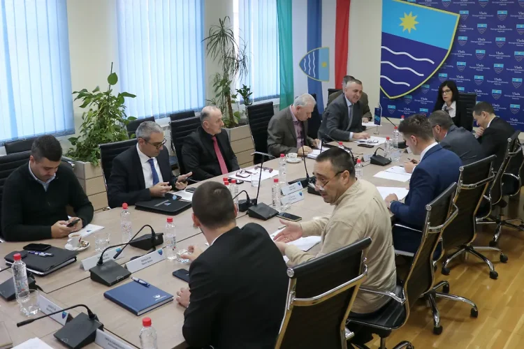 Vlada HNŽ-a: Potpora mladim obiteljima, obrazovnim projektima i sveučilištima