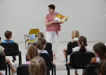 KIC ČITLUK Mališani uživali u pričama o zajedništvu, obitelji i kreativnosti na predstavljanju slikovnica Jasne Ćorić