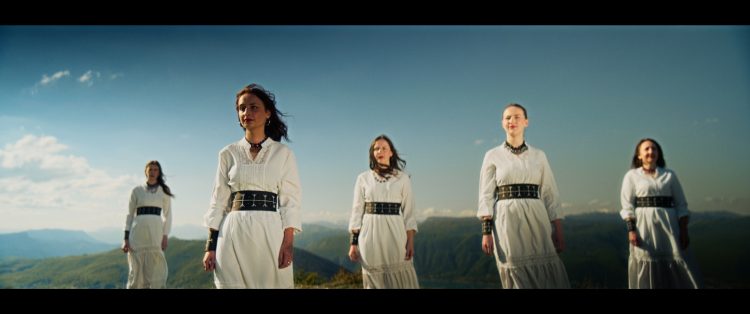Snažni ženski vokali, tradicija i nova autorska priča: Čuvarice predstavile “Tajnu rijeke”