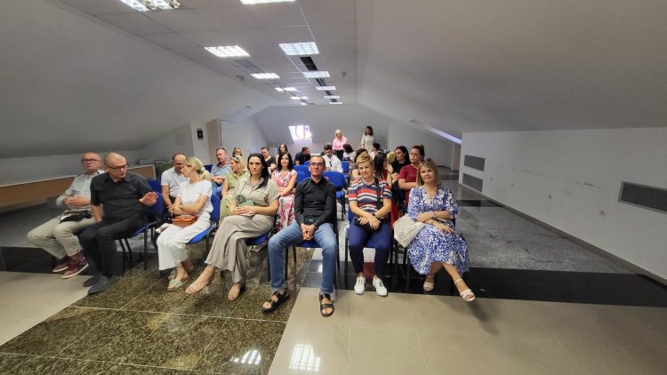 SKB MOSTAR | Liječnici primarne zdravstvene zaštite u HNŽ upoznati s novim modelom probira za rano otkrivanje raka pluća