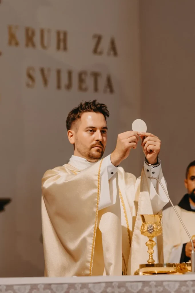 Proslavljena mlada misa fra Jakova Jure Nikolića, novog župnog vikara župe Međugorje