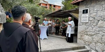 Postavljena spomen-ploča na rodnoj kući fra Kvirina Vasilja u Međugorju